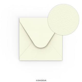 Busta colore avorio con effetto martellato 110 x 110 mm